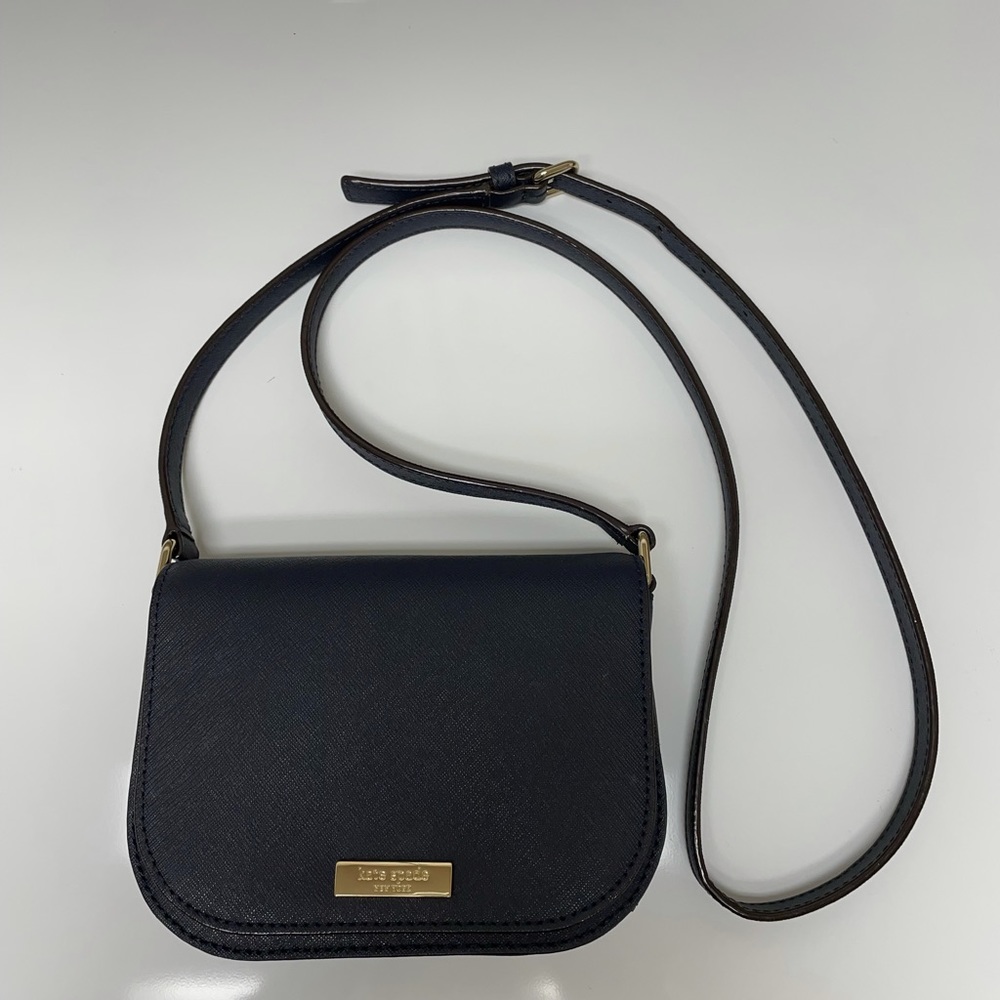 Adorable kate spade crossbody bag